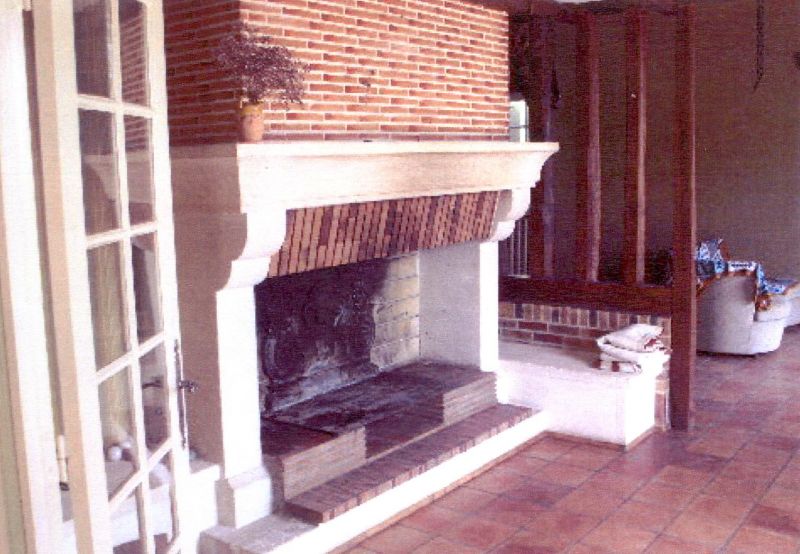 Terrasse Nord, barbecue en pierre