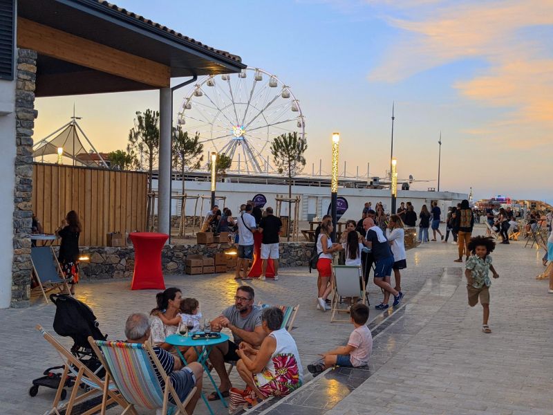 Chambre parentale avec sortie sur la terrasse