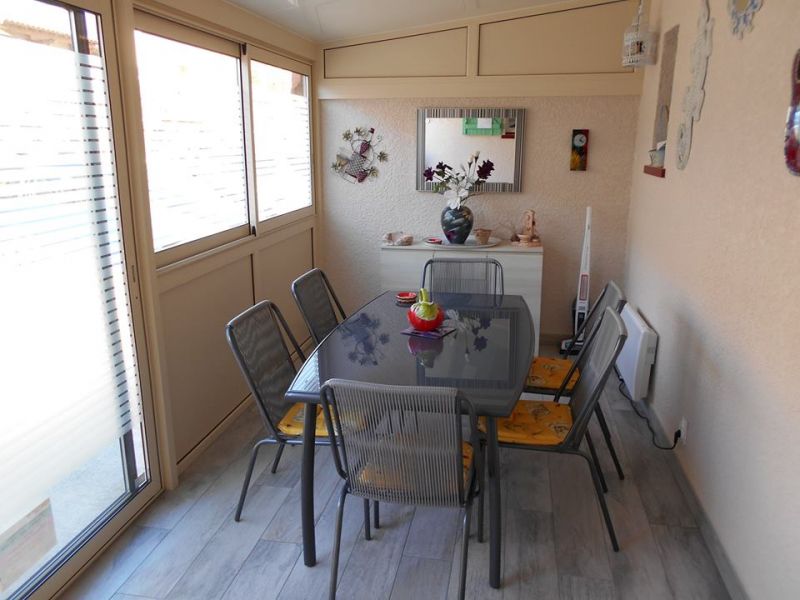 Chambre parentale avec sortie sur la terrasse