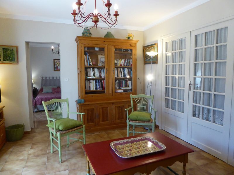 enfilade chambre, salon, cuisine de plain pied